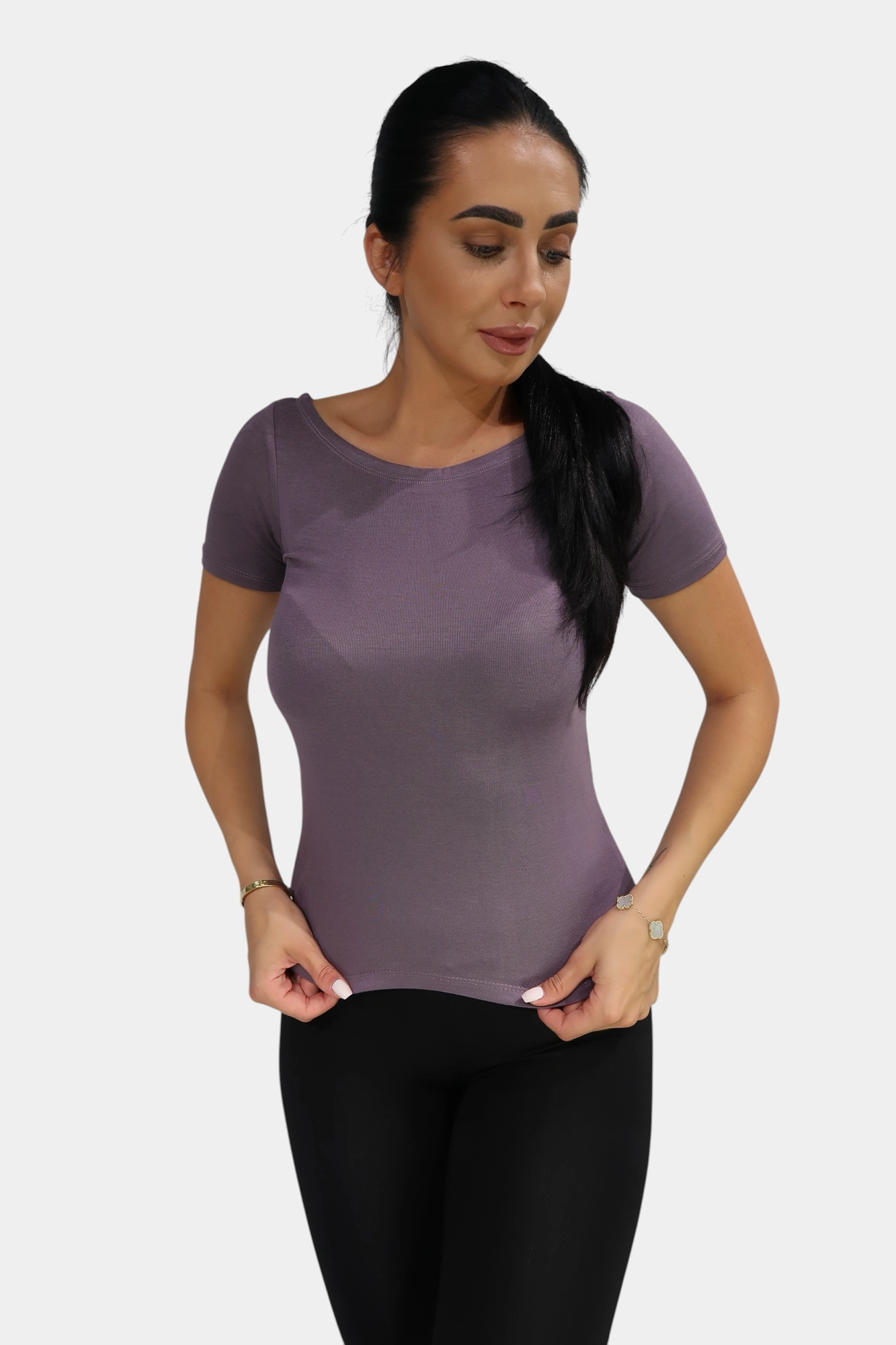 Majica sa ravnim izrezom